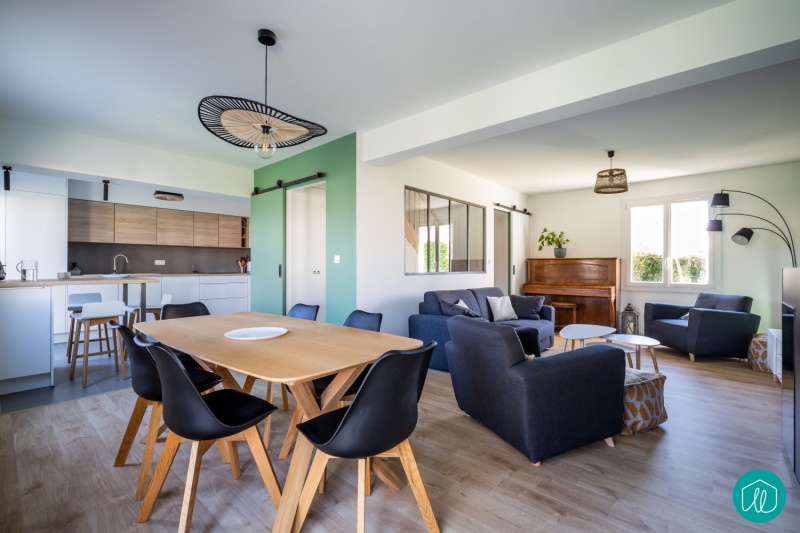 Agence etincelles Bordeaux Rénovation d'ne maison où les espaces étaient cloisonnés, sombres et manquant de fonctionnalité et de convivialité entre les pièces 