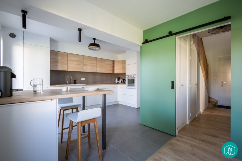 Agence etincelles Bordeaux Rénovation d'ne maison où les espaces étaient cloisonnés, sombres et manquant de fonctionnalité et de convivialité entre les pièces 